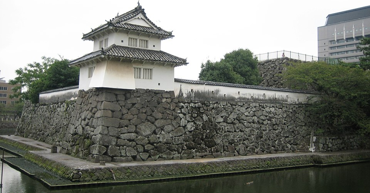 Yagura tại lâu đài Funai