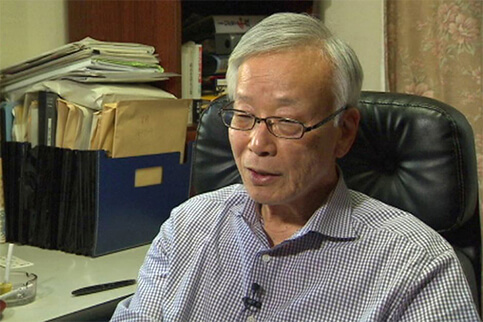 Ông Miyazaki Manabu từng bị tình nghi là “Quái vật” nhưng không có bằng chứng nên ông đã được thả. Ông Miyazaki Manabu từng bị tình nghi là “Quái vật” nhưng không có bằng chứng nên ông đã được thả.