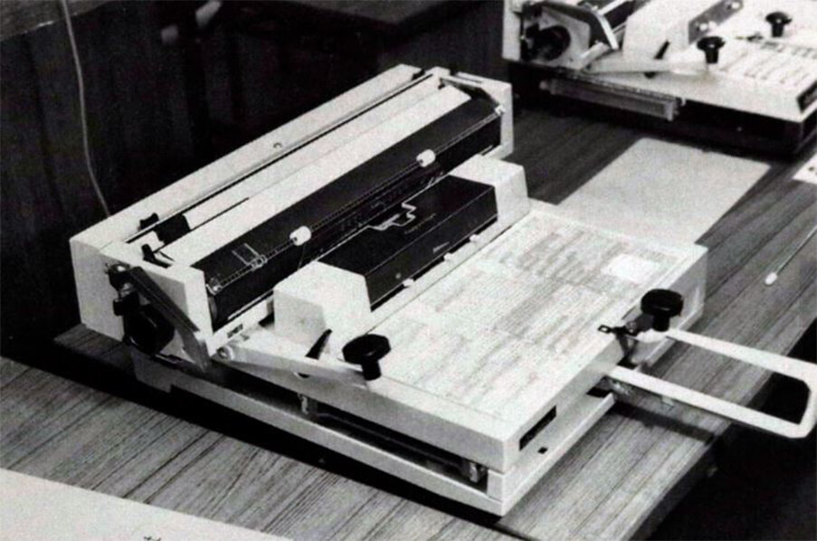 Máy đánh chữ PANreader mà “Quái vật” tiết lộ hắn đã sử dụng để viết thư đe dọa. Máy đánh chữ PANreader mà “Quái vật” tiết lộ hắn đã sử dụng để viết thư đe dọa.