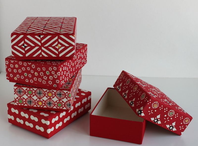 Hộp đựng bưu thiếp