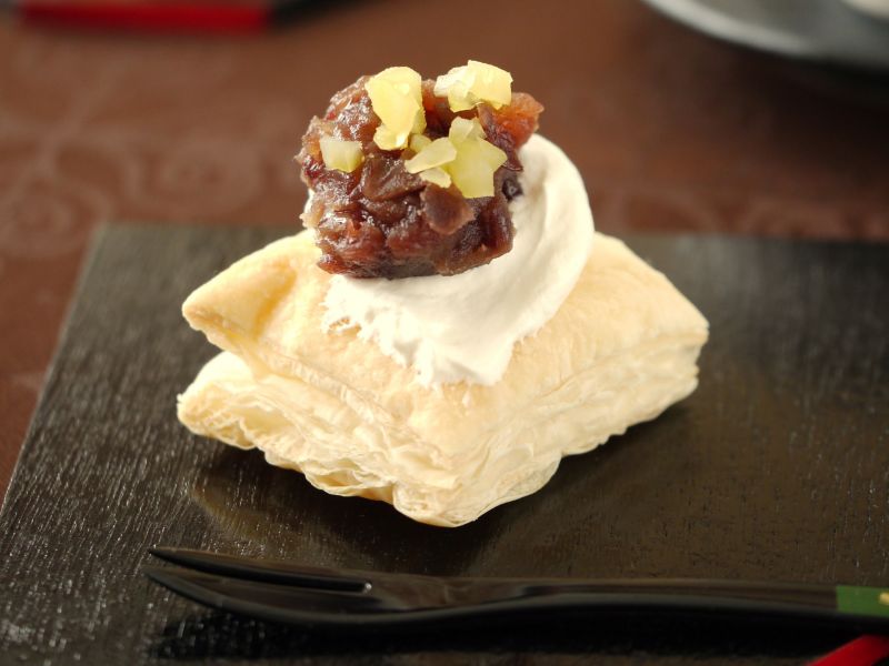 bánh ngàn lớp phủ đậu đỏ