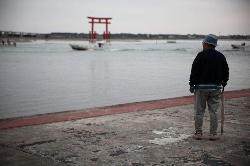 Người già cô đơn Người già cô đơn