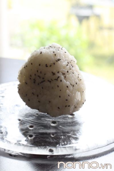 cơm nắm hạt chia cơm nắm hạt chia