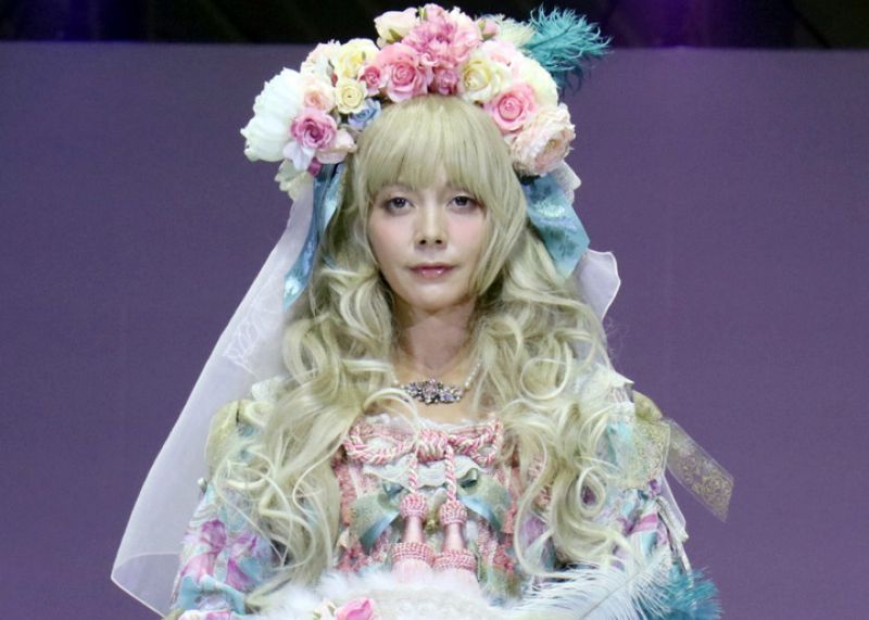 nữ nghệ sĩ kiêm người mẫu Anna Tsuchiya nữ nghệ sĩ kiêm người mẫu Anna Tsuchiya