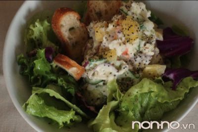 salad khoai tây xốt mayonnaise
