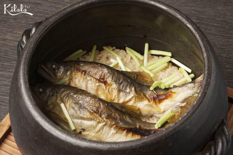 cơm Takikomi cá Ayu