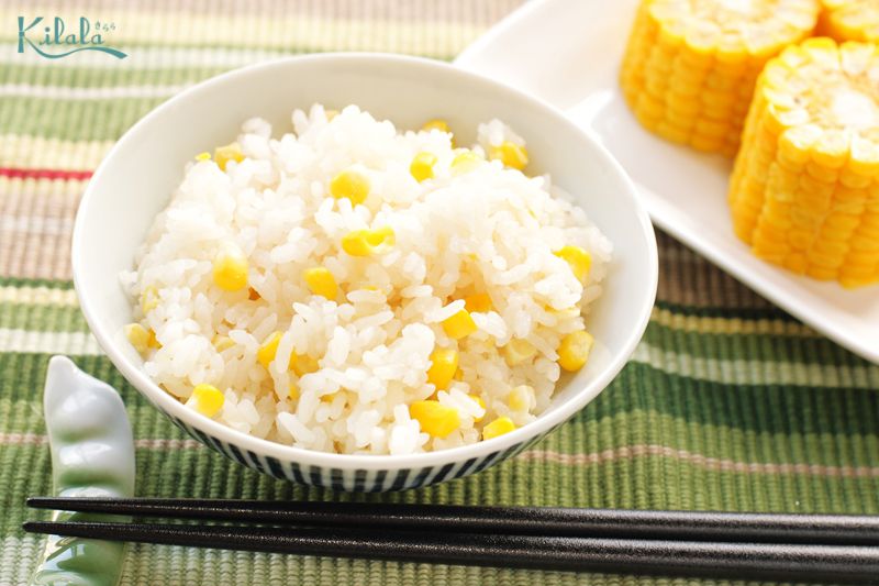 cơm Takikomi bắp