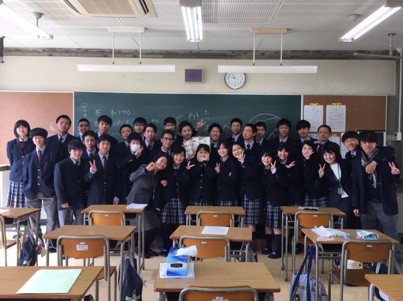 Sau học kì đầu tiên học tại lớp dành riêng cho du học sinh, Như Khoa đã có cơ hội được trau dồi tiếng Nhật hơn khi được chuyển vào học cùng học sinh bản xứ