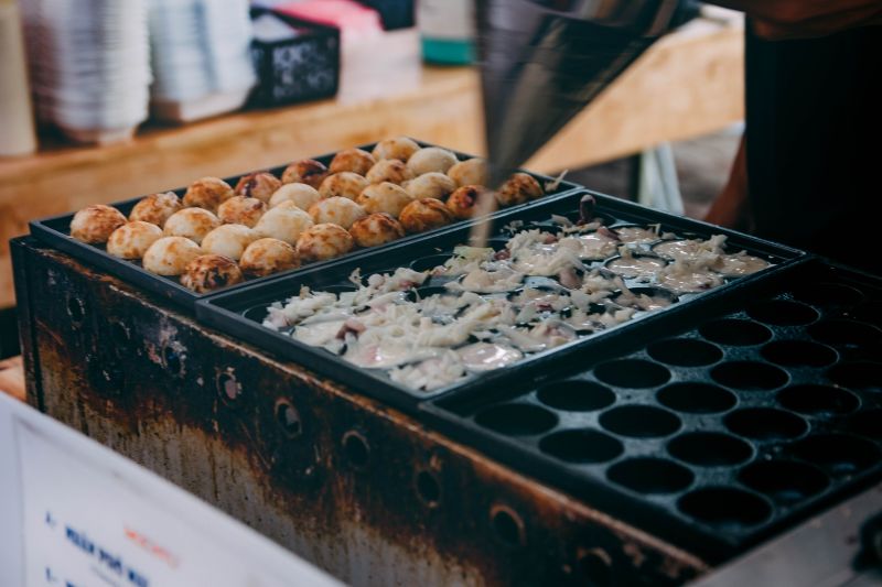 Tiếp nối thành công của các năm trước, “Ngày hội Nhật Bản” năm 2017 với chủ đề “Phiêu lưu” do CLB tiếng Nhật trường ĐH Ngoại Thương TP.HCM FJC đã được tổ chức vào ngày 14/5 vừa qua. 1 ngày hội mô phỏng 4 mùa, 17 gian hàng, 20 đối tác và hơn 2.000 vé được bán ra là những con số cực kì ấn tượng về ngày hội này. Sức hấp dẫn của “Ngày hội Nhật Bản 2017” không chỉ đến từ chủ đề “Phiêu lưu” mô phỏng lại những chuyến đi qua nhiều khung cảnh và thời gian mà còn qua những hoạt động giao lưu văn hóa đầy màu sắc và tràn ngập niềm vui. Hãy cùng Kilala điểm lại những khoảnh khắc đáng nhớ trong chuyến “Phiêu lưu” năm nay nhé! ngà hội nhật bản 2017 ngà hội nhật bản 2017 ngà hội nhật bản 2017 ngà hội nhật bản 2017 ngà hội nhật bản 2017