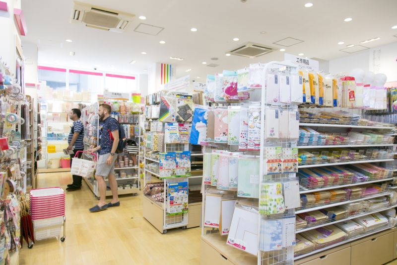 cửa hàng 100 yên cửa hàng 100 yên