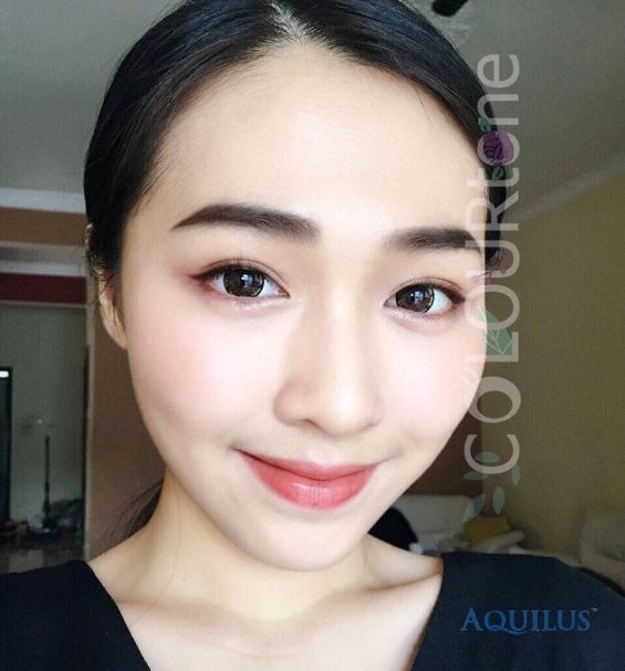 kính áp tròng mái tóc đen hoặc xám kính áp tròng mái tóc đen hoặc xám