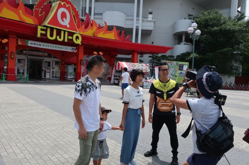 Ân Nhân Nơi Đất Khách