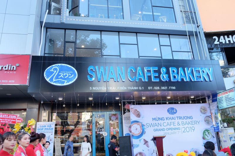 Swan Cafe & Bakery