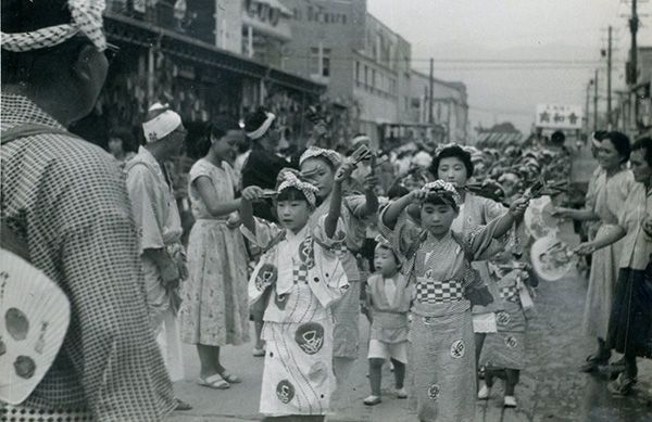 Yosakoi không thể thiếu nụ cười của người nhảy Yosakoi không thể thiếu nụ cười của người nhảy