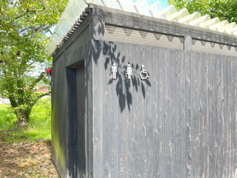 wc trong suốt wc trong suốt