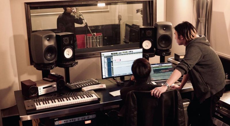 ⓒ Thoi Dai ⓒ Thoi Dai