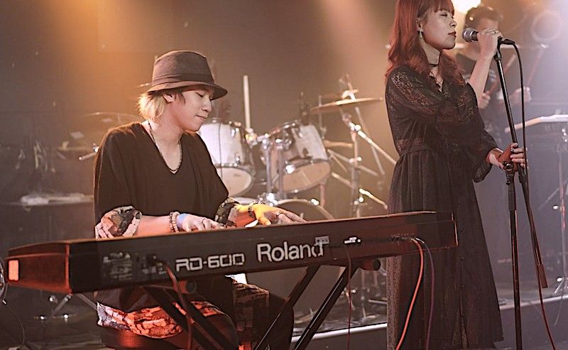 ⓒ Thoi Dai ⓒ Thoi Dai