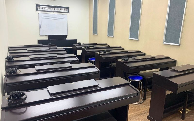 phong-hoc-piano-nhom-truong-am-nhac-yamaha